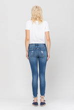 Load image into Gallery viewer, HIGH RISE ANKLE SKINNY HEM DETAILS
