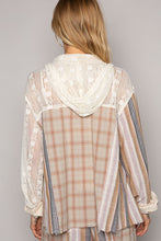 Load image into Gallery viewer, POL Long Sleeve Plaid Hood Shirt
