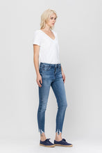 Load image into Gallery viewer, HIGH RISE ANKLE SKINNY HEM DETAILS
