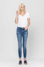 Load image into Gallery viewer, HIGH RISE ANKLE SKINNY HEM DETAILS
