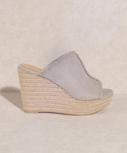 Load image into Gallery viewer, OASIS SOCIETY Bliss   Distressed Linen Wedge
