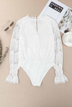 Load image into Gallery viewer, Eyelash Trim Scalloped Lace Flounce Sleeve Bodysuit
